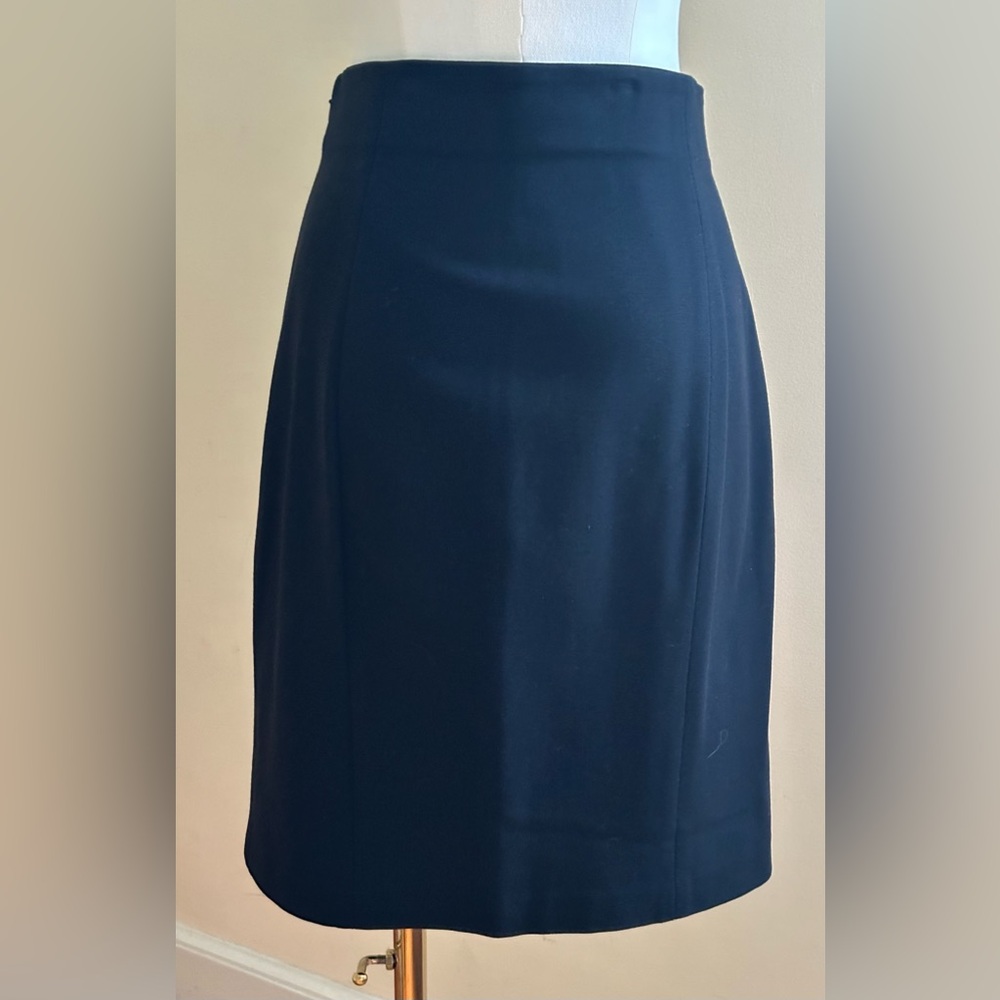 Ann Taylor Black Midi Elastic Waist Skirt Closure Zipper On Side Sz 4